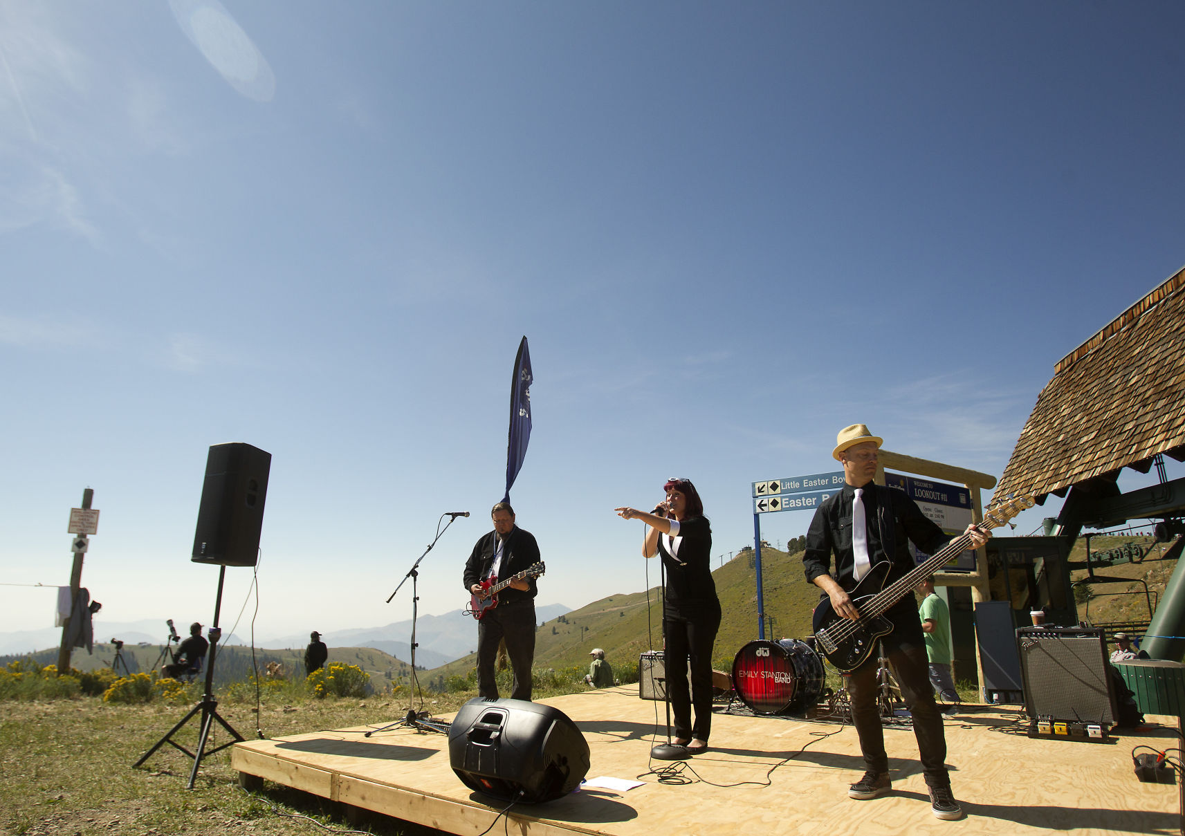 Solar eclipse draws spectators to Baldy